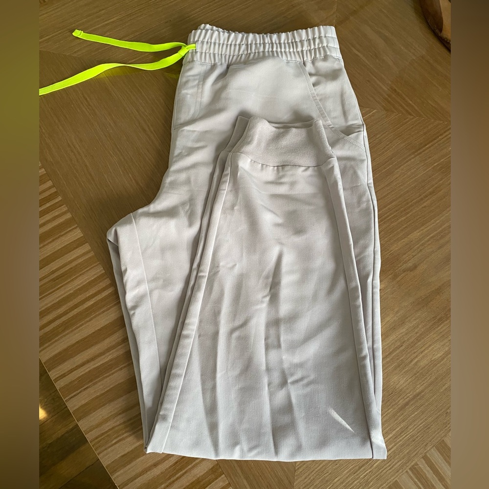 FIGS Zamora High Waisted ***SLATE*** Joggers SIZE LARGE — NWOT